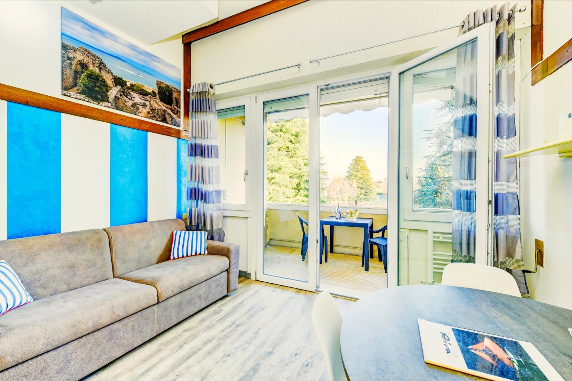 The Riva Apartment Sirmione Eksteriør billede