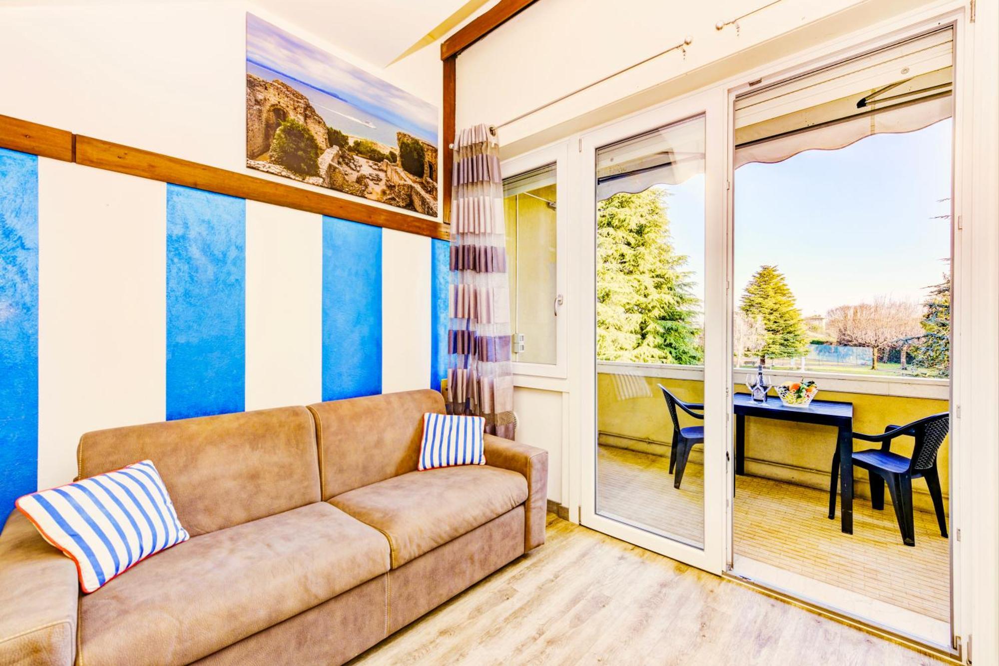 The Riva Apartment Sirmione Eksteriør billede